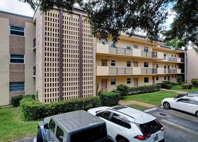 Property at 100 Ashbury Rd #203, Hollywood, FL 33024, 2 beds, 2 baths
