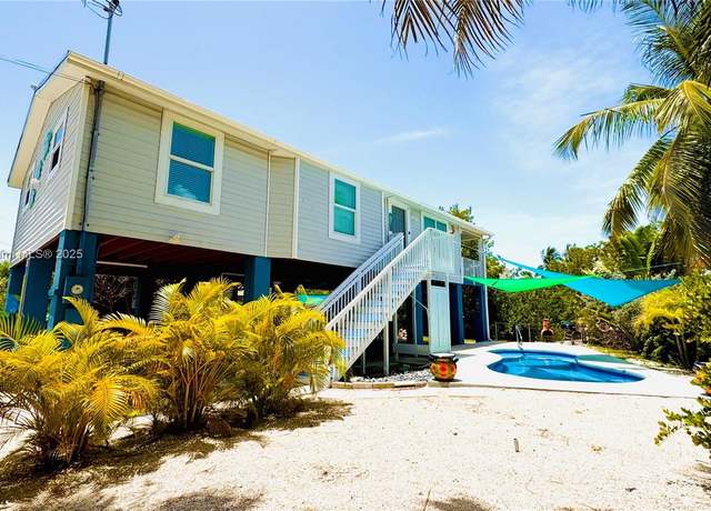 Property at 18 W Circle Dr, Key West, FL 33040, 3 beds, 2 baths