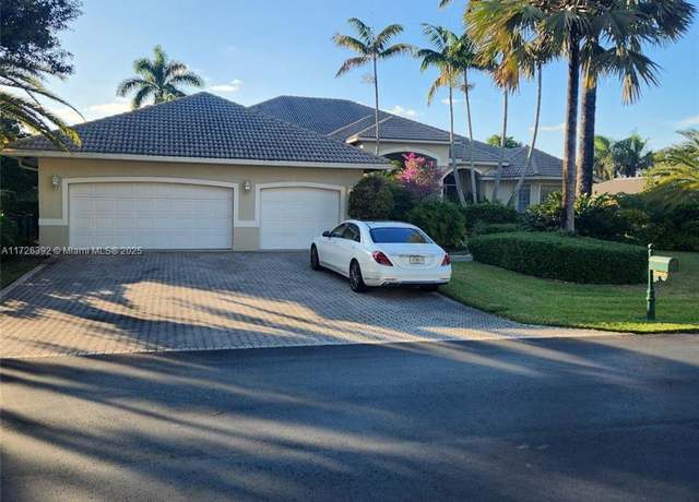 Property at 2341 SW 131st Ter, Davie, FL 33325, 6 beds, 5 baths