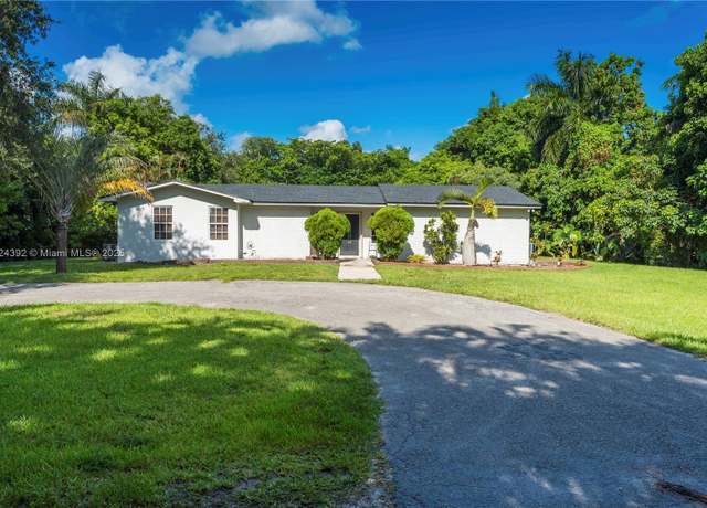 Property at 10901 SW 31st St, Davie, FL 33328, 4 beds, 3 baths