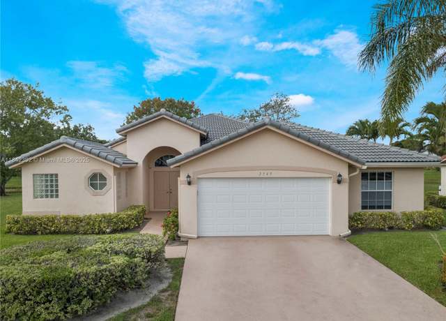 Property at 2549 Egret Lake Dr, Green Acres, FL 33413, 3 beds, 2.5 baths