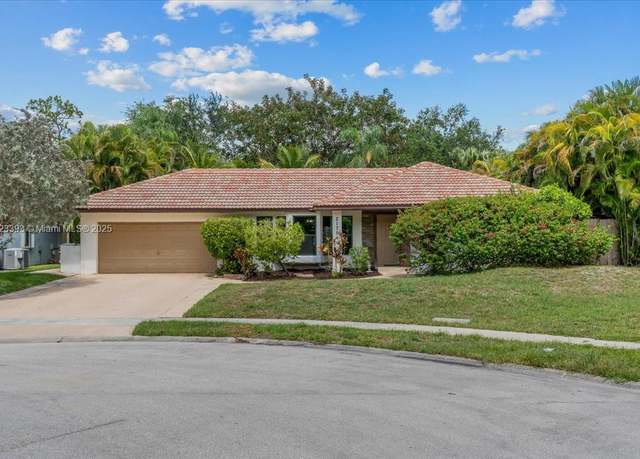 Property at 21784 Little Bear Ln, Boca Raton, FL 33428, 4 beds, 3 baths