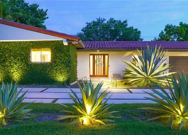 Property at 8760 SW 84th St, Miami, FL 33173, 3 beds, 2 baths