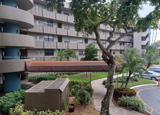 Property at 1001 Colony Point Cir #220, Pembroke Pines, FL 33026, 2 beds, 2 baths