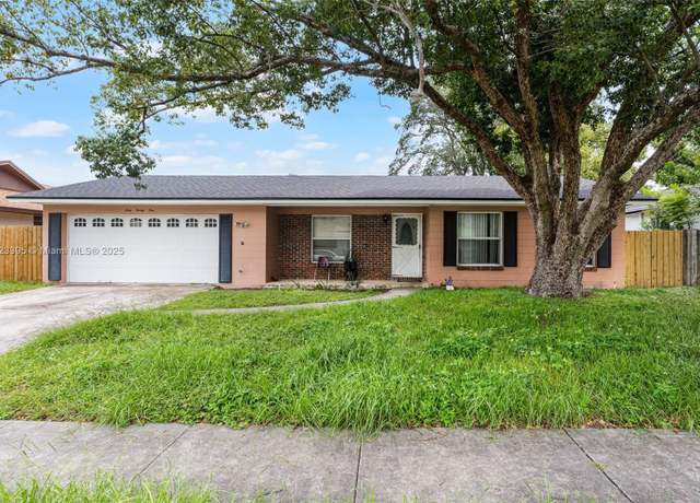 Property at 6021 Wedgewood Cir, Orlando, FL 32808, 5 beds, 3 baths