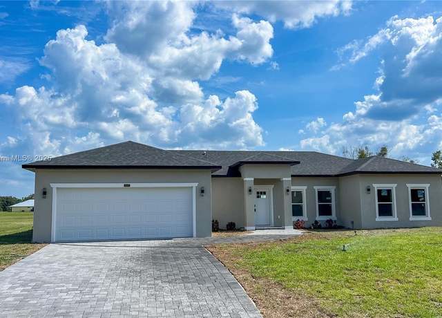 Property at 8600 Castile Rd, Sebring, FL 33876, 3 beds, 2.5 baths