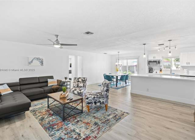 Property at 1408 NE 24th St, Wilton Manors, FL 33305, 6 beds, 3 baths