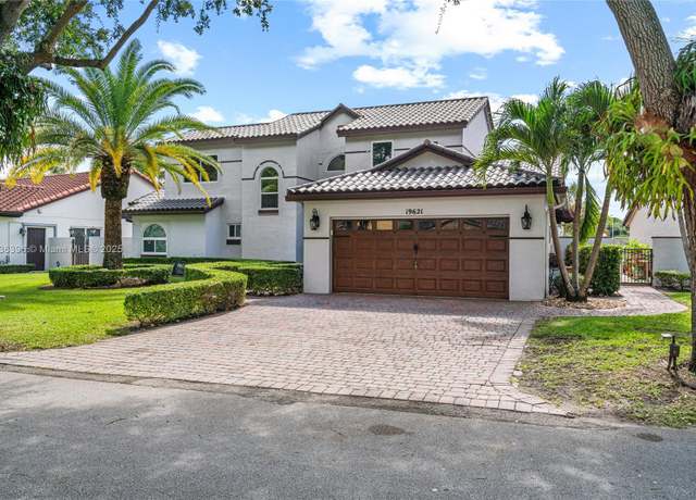 Property at 19621 NW 88th Ave, Hialeah, FL 33018, 4 beds, 3.5 baths