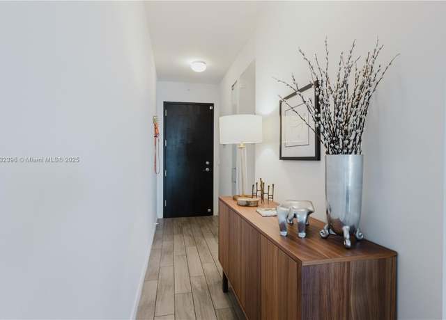 Property at 999 SW 1st Ave #2002, Miami, FL 33130, 2 beds, 2 baths