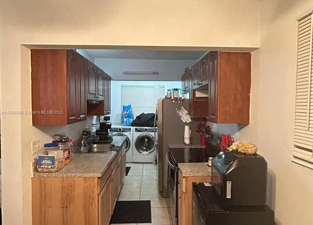 Property at 1100 NE 1st Ct #104, Hallandale Beach, FL 33009, 1 bed, 1 bath