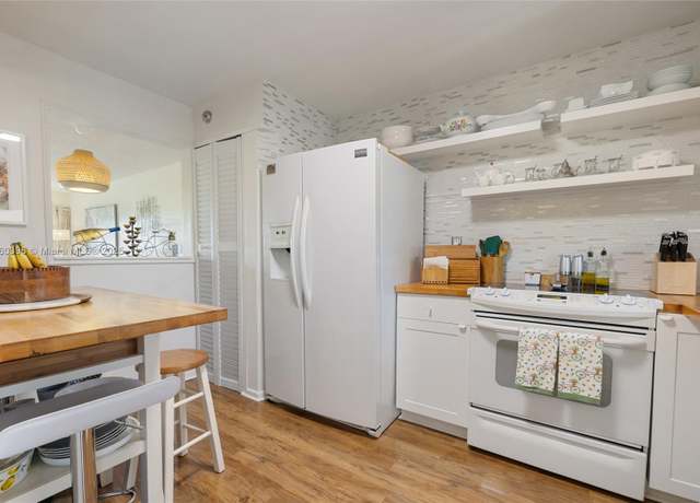 Property at 10444 NW 30th Ct #308, Sunrise, FL 33322, 1 bed, 1.5 baths
