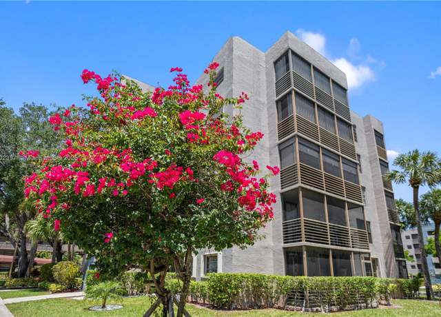Property at 900 Colony Point Cir #523, Pembroke Pines, FL 33026, 2 beds, 2 baths