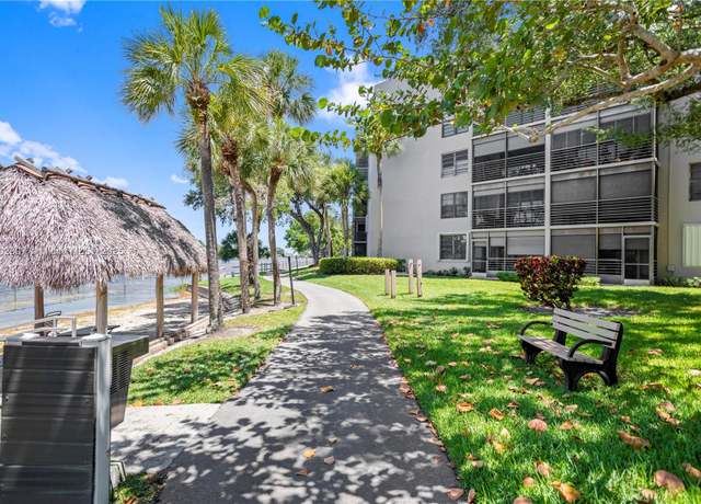 Property at 900 Colony Point Cir #523, Pembroke Pines, FL 33026, 2 beds, 2 baths