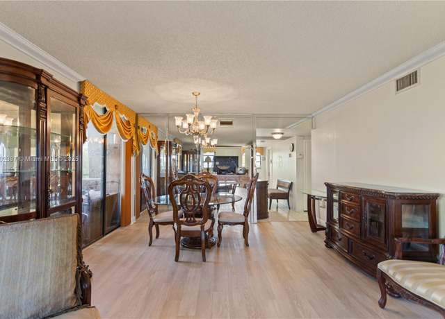 Property at 900 Colony Point Cir #523, Pembroke Pines, FL 33026, 2 beds, 2 baths