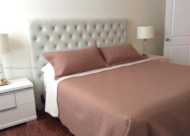 Property at 100 Lincoln Rd #1214, Miami Beach, FL 33139, 2 beds, 2 baths