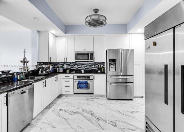 Property at 3340 NE 190th St #1003, Aventura, FL 33180, 3 beds, 2.5 baths
