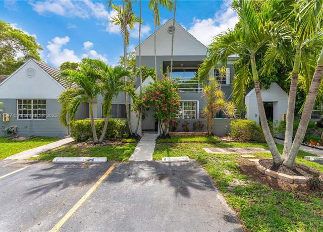 Property at 10321 SW 147th Ct Cir #8, Miami, FL 33196, 2 beds, 2.5 baths