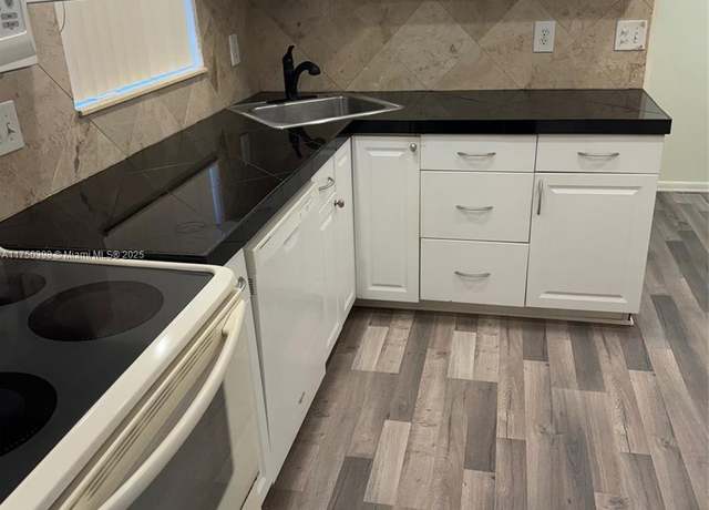 Property at 3100 Riverside Dr #305, Coral Springs, FL 33065, 3 beds, 2 baths