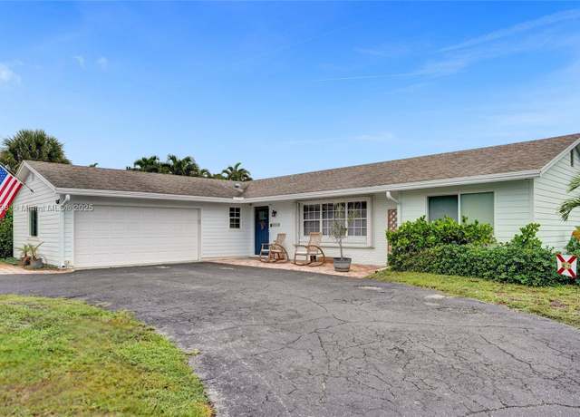 Property at 7735 Edgewater Dr, Lake Clarke Shores, FL 33406, 3 beds, 2 baths