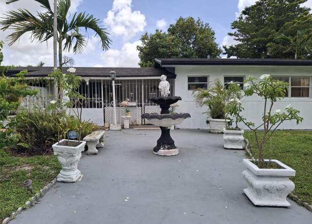 Property at 551 W 65th Dr, Hialeah, FL 33012, 4 beds, 4 baths