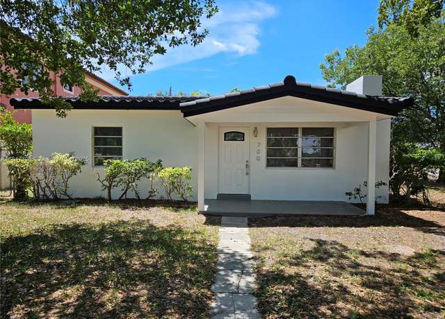 Property at 700 NE 7th St, Pompano Beach, FL 33060, 4 beds, 2 baths