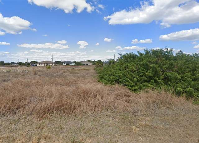 Property at 4014 SW 22 St, Lehigh Acres, FL 33976