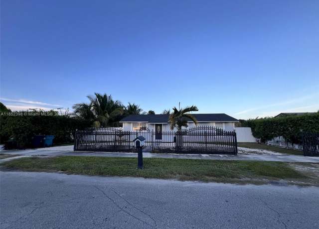 Property at 30011 SW 149th Ave, Homestead, FL 33033, 3 beds, 1.5 baths