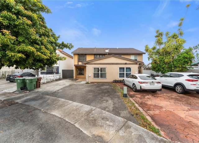 Property at 3865 W 10th Dr, Hialeah, FL 33012, 4 beds, 3 baths