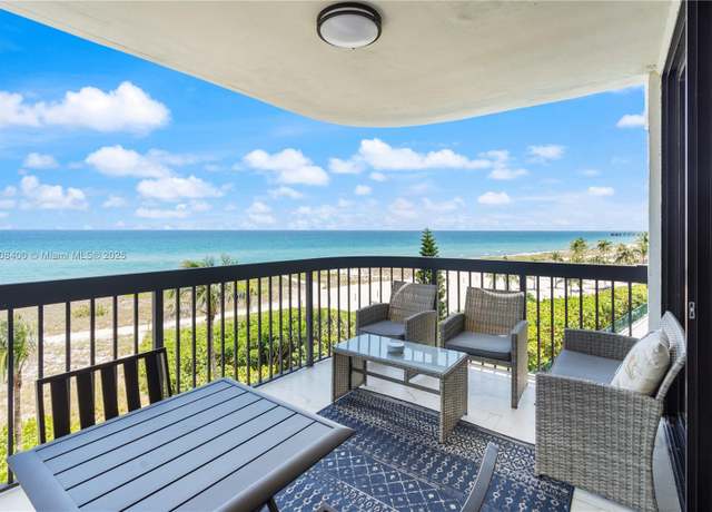 Property at 812 N Ocean Blvd #405, Pompano Beach, FL 33062, 2 beds, 2.5 baths