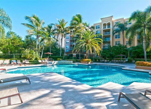 Property at 19555 E Country Club Dr #8502, Aventura, FL 33180, 3 beds, 2 baths