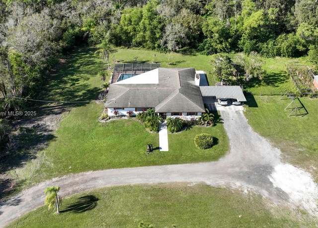 Property at 13001 Shetland Ln, Fort Myers, FL 33912, 3 beds, 2 baths