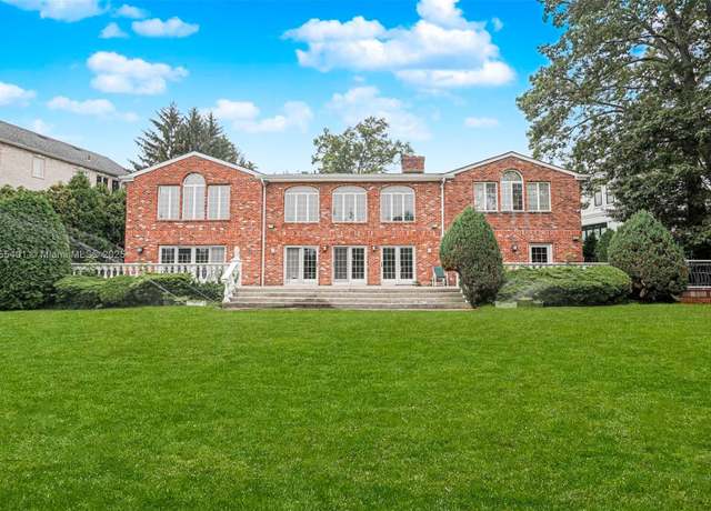 Property at 66 Cromwell Cir, ,, NY 10304, 6 beds, 4 baths