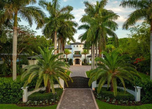 Property at 6080 SW 104th St, Pinecrest, FL 33156, 7 beds, 8.5 baths