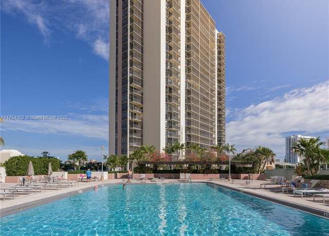 Property at 20301 W Country Club Dr #2128, Aventura, FL 33180, 2 beds, 2 baths