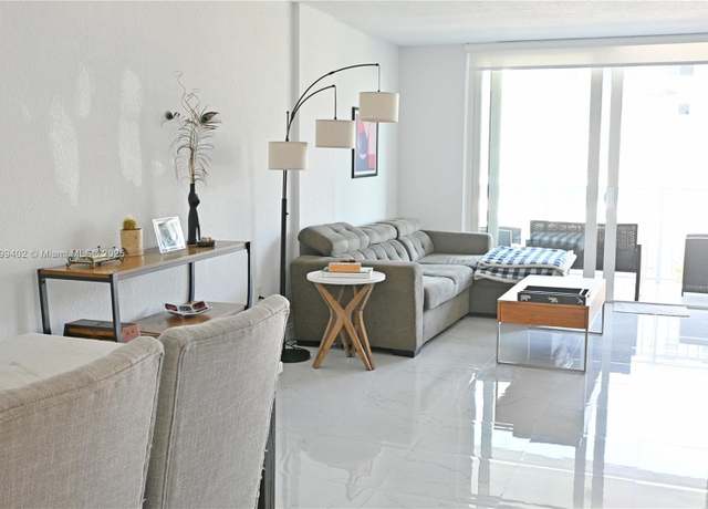 Property at 947 Lenox Ave #504, Miami Beach, FL 33139, 1 bed, 1 bath