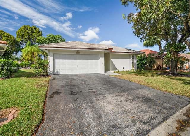 Property at 1762 Riverwood Ln, Coral Springs, FL 33071, 2 beds, 2 baths