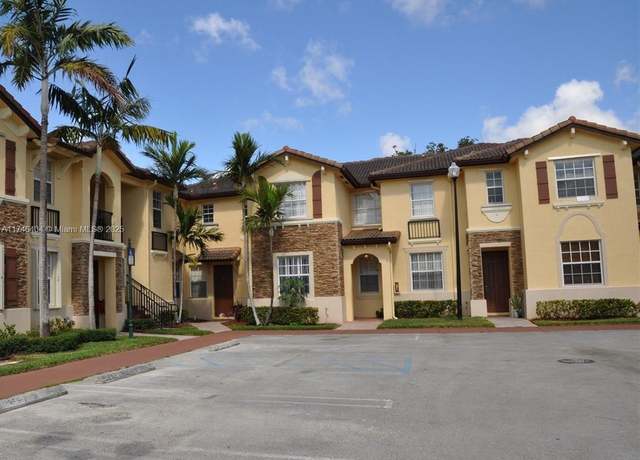 Property at 1420 NE 33rd Ave Unit 106-15, Homestead, FL 33033, 3 beds, 2.5 baths