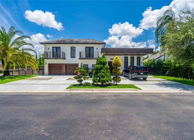 Property at 5453 NW 94th Doral Pl, Doral, FL 33178, 5 beds, 5.5 baths