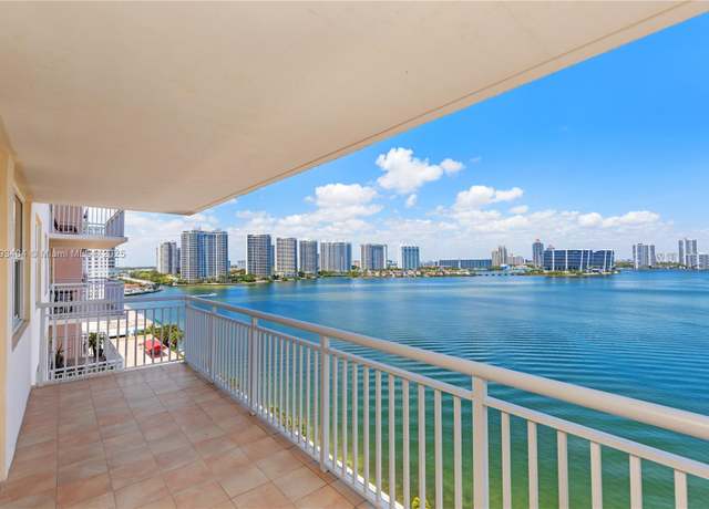 Property at 251 174th St #1219, Sunny Isles Beach, FL 33160, 2 beds, 2 baths