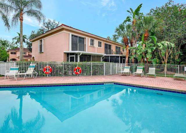 Property at 9715 NW 23rd Ct, Pembroke Pines, FL 33024, 3 beds, 2.5 baths