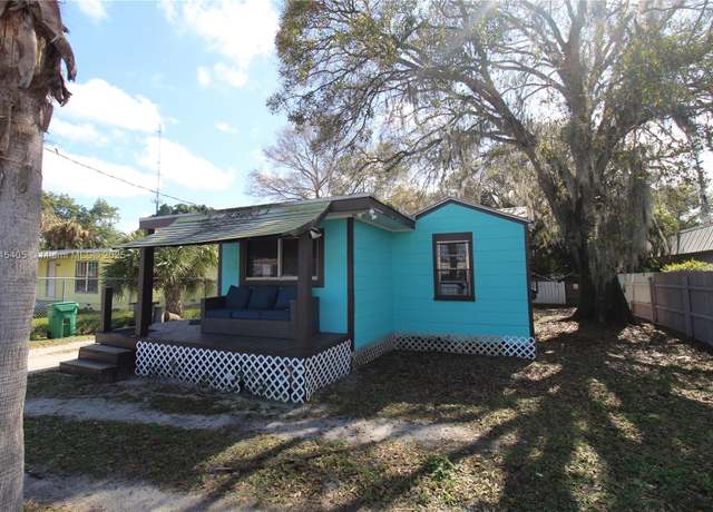 Property at 3325 Orange Ave, Fort Pierce, FL 34947, 3 beds, 1 bath