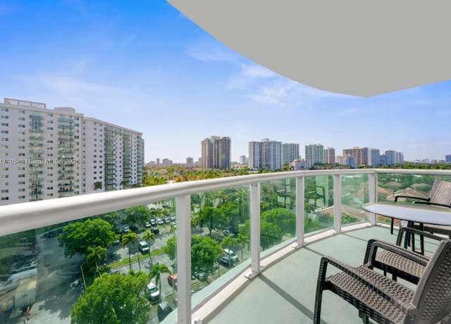 Property at 19370 Collins Ave #916, Sunny Isles Beach, FL 33160, 3 beds, 2 baths