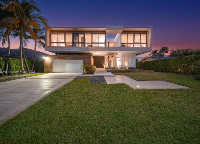 Property at 418 Sunset Dr, Hallandale Beach, FL 33009, 6 beds, 6.5 baths