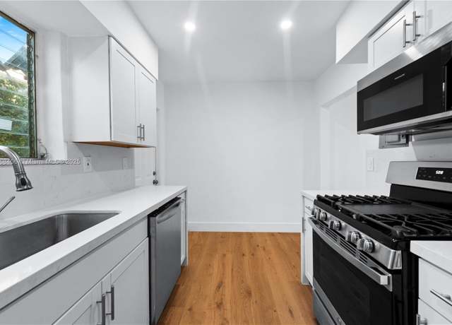 Property at 1125 99th St #9, Bay Harbor Islands, FL 33154, 2 beds, 1 bath