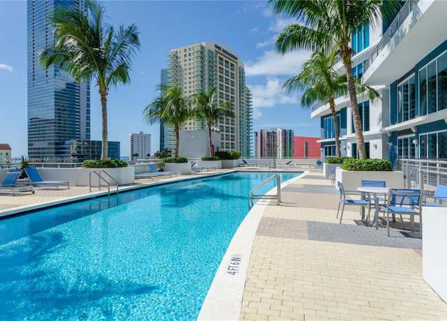 Property at 60 SW 13th St #2609, Miami, FL 33130, 1 bed, 1.5 baths