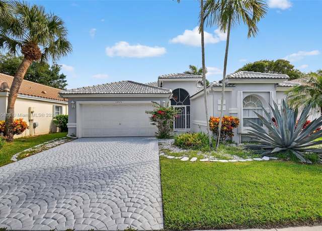 Property at 12573 S Coral Lakes Dr, Boynton Beach, FL 33437, 3 beds, 2 baths