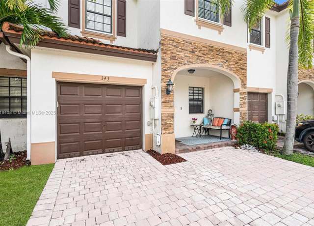 Property at 343 NE 37th Ter #343, Homestead, FL 33033, 3 beds, 2.5 baths
