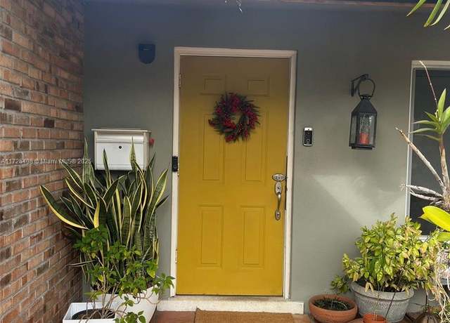Property at 4509 W Park Rd, Hollywood, FL 33021, 3 beds, 2 baths