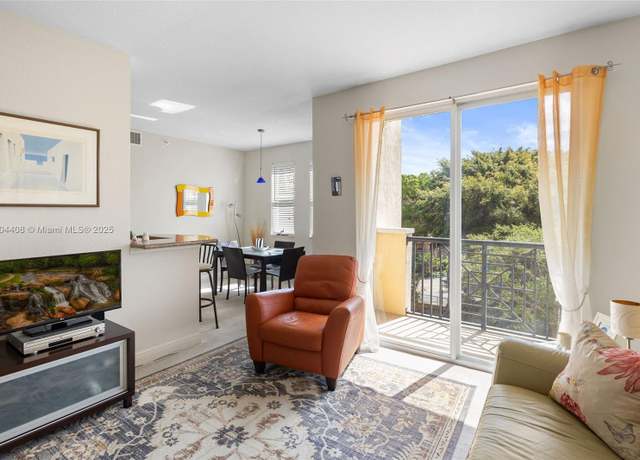 Property at 9021 SW 94th St #306, Miami, FL 33176, 2 beds, 2 baths