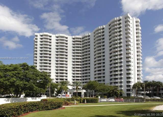 Property at 3300 NE 191st St #1801, Aventura, FL 33180, 2 beds, 2 baths